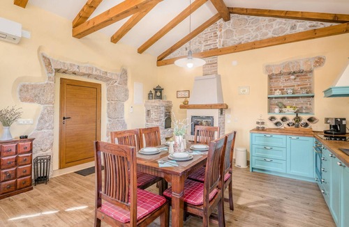 Sveti Vid Dobrinjski House | Gorgeous home in Svet Vid Dobrinjski