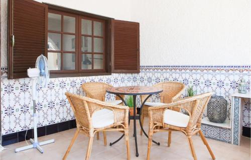 Mil Palmeras House | Gorgeous Home In Pilar De La Horadada With Wifi