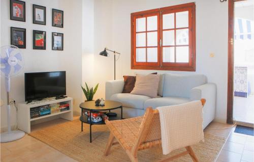Mil Palmeras House | Gorgeous Home In Pilar De La Horadada With Wifi