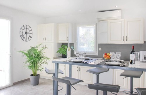 Salon-de-Provence House | Gorgeous home in Salon de Provence