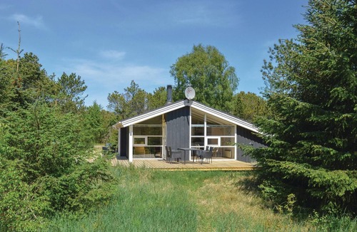 Aalbaek House | Gorgeous home in ålbæk with kitchen
