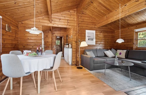 Sømarken House | Gorgeous home in Aakirkeby with WiFi