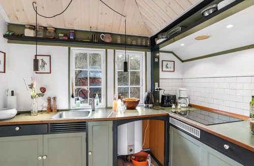 Boderne House | Gorgeous home in Aakirkeby with WiFi