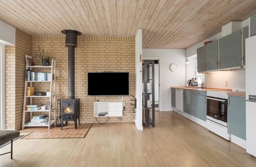 Boderne House | Gorgeous home in Aakirkeby with sauna