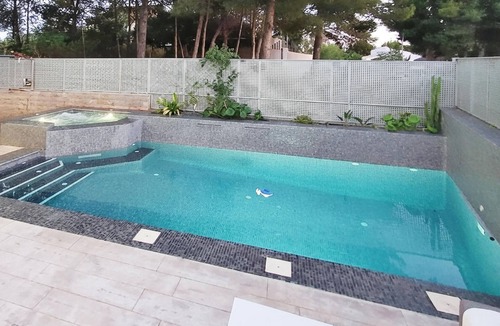 L'Alcora House | Gorgeous home in Alcora with heated swimming pool