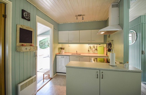 Ans House | Gorgeous home in Ans By with kitchen