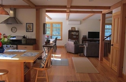 Aquinnah House | Gorgeous Home in Aquinnah, Walk to the Beach, AIR CONDITIONING