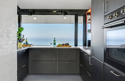 Hoeve Strand House | Gorgeous home in Asnæs with WiFi