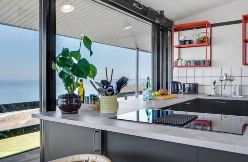 Hoeve Strand House | Gorgeous home in Asnæs with WiFi