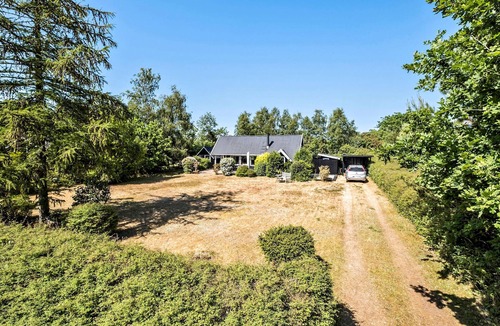 Hoeve Strand House | Gorgeous home in Asnæs with WiFi