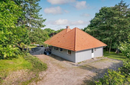 Vedelshave House | Gorgeous home in Asperup with sauna