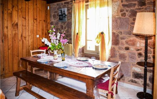 Badefols-d'Ans House | Gorgeous Home In Badefols D'ans