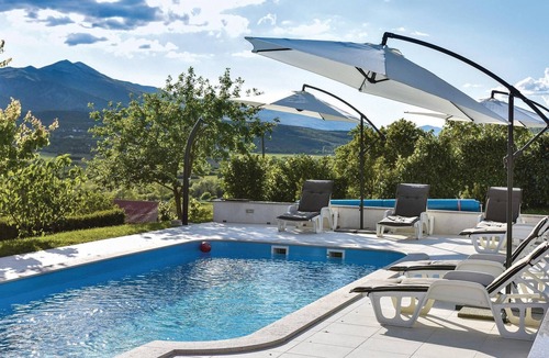 Bajagic House | Gorgeous home in Bajagic