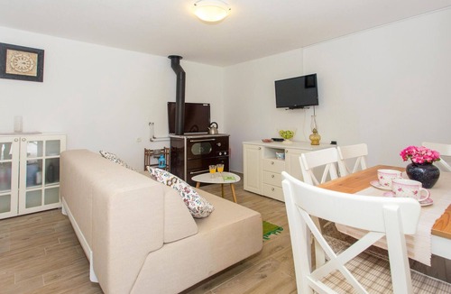 Citluk House | Gorgeous home in Bajagic