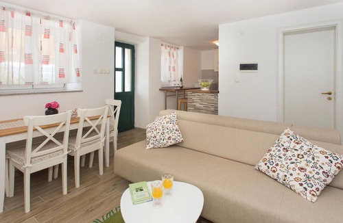 Citluk House | Gorgeous home in Bajagic