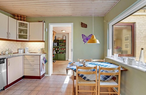 Bandholm House | Gorgeous home in Bandholm with kitchen