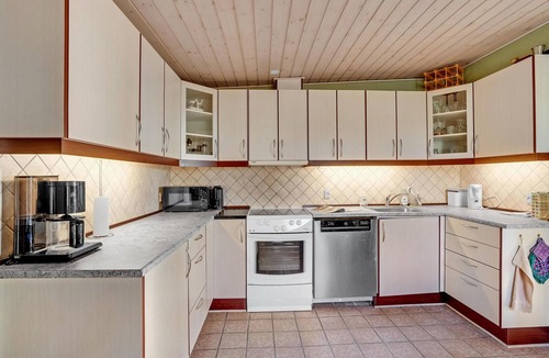 Bandholm House | Gorgeous home in Bandholm with kitchen