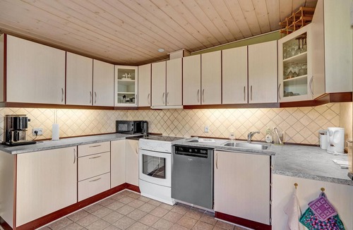 Bandholm House | Gorgeous home in Bandholm with kitchen