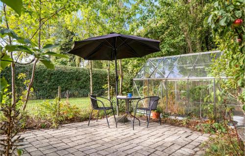 Bandholm House | Gorgeous Home In Bandholm With Kitchen