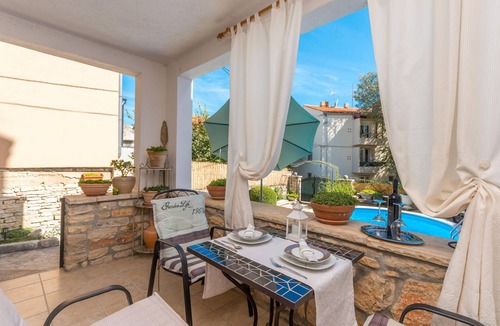 Benkovac House | Gorgeous home in Benkovac with WiFi