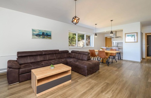 Blace House | Gorgeous home in Blace