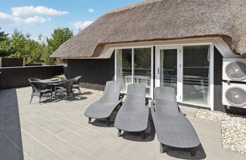 Blavand Strand House | Gorgeous home in Blåvand with sauna
