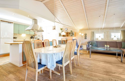 Blavand Strand House | Gorgeous home in Blåvand with sauna