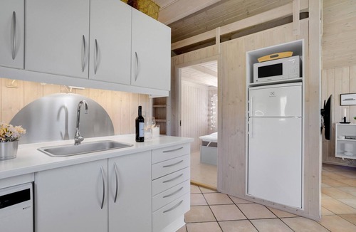 Blokhus House | Gorgeous home in Blokhus with kitchen