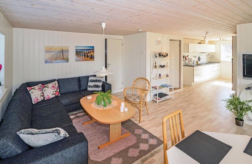 Blokhus House | Gorgeous home in Blokhus with kitchen