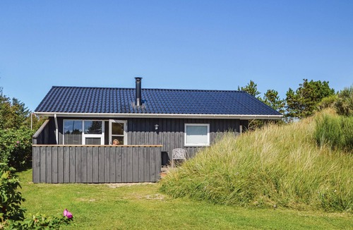 Blokhus House | Gorgeous home in Blokhus with kitchen