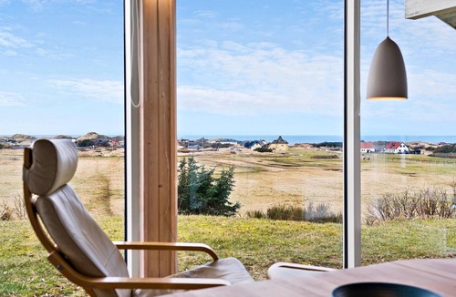 Blokhus House | Gorgeous home in Blokhus with WiFi