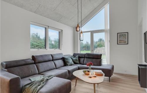 Blokhus House | Gorgeous Home In Blokhus With Jacuzzi