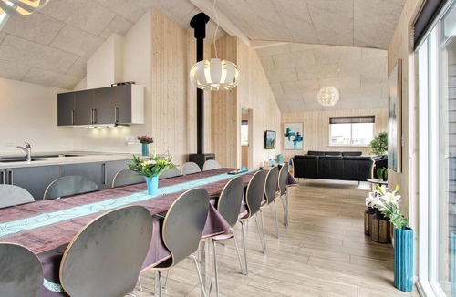 Bogense House | Gorgeous home in Bogense with WiFi