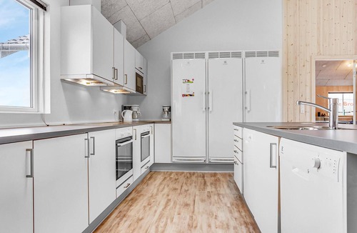 Bogense House | Gorgeous home in Bogense with sauna