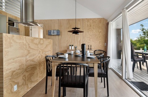 Brovst House | Gorgeous home in Brovst with WiFi