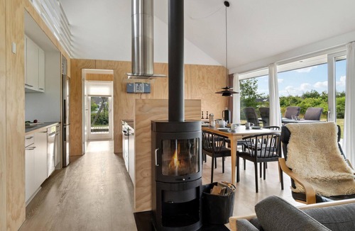 Brovst House | Gorgeous home in Brovst with WiFi