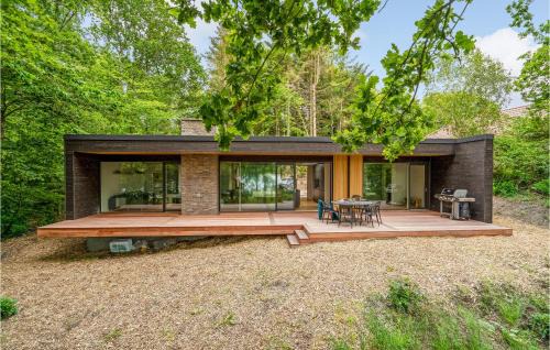 Bryrup House | Gorgeous Home In Bryrup With Kitchen