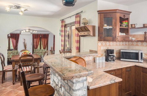 Kastel House | Gorgeous home in Buje