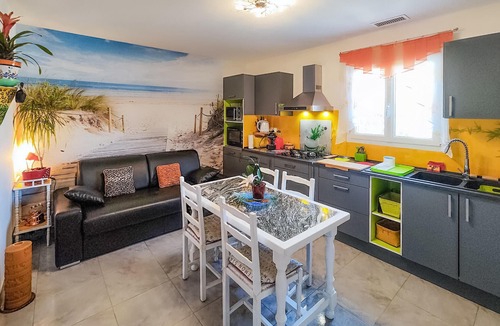 Capestang House | Gorgeous home in Capestang with WiFi