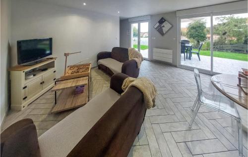 Carly House | Gorgeous Home In Carly With Wifi
