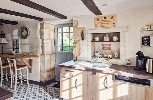 Cellefrouin House | Gorgeous home in Cellefrouin with WiFi