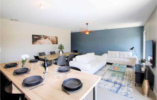 Sauzet House | Gorgeous Home In Cléon D'andran