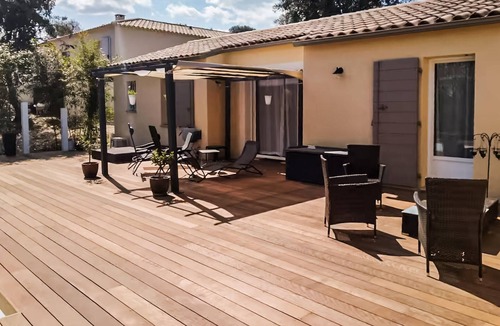 Collias House | Gorgeous home in Collias