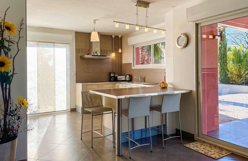 Creissan House | Gorgeous home in Creissan