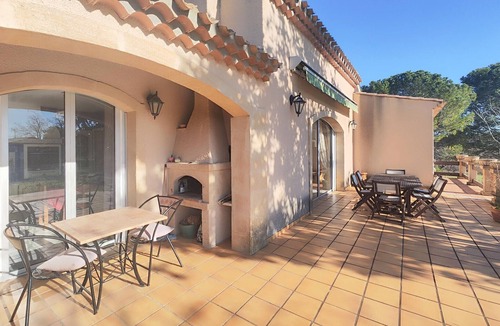 Cruzy House | Gorgeous home in Cruzy