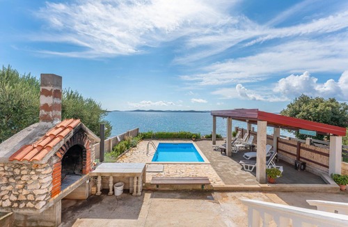 Dobropoljana House | Gorgeous home in Dobropoljana