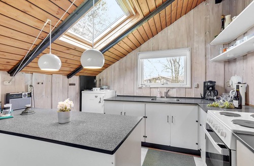 Dannemare House | Gorgeous home in Dannemare with kitchen