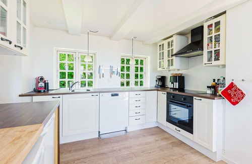 Karrebksminde House | Gorgeous home in Karrebæksminde with WiFi
