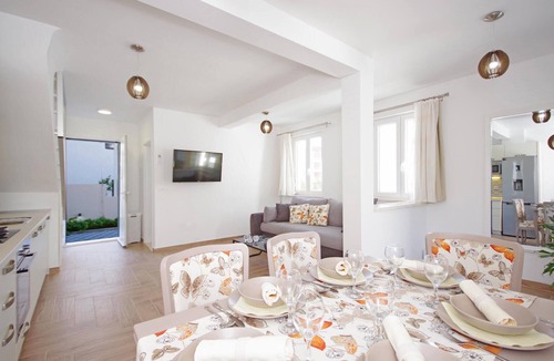 Drvenik House | Gorgeous home in Drvenik with WiFi
