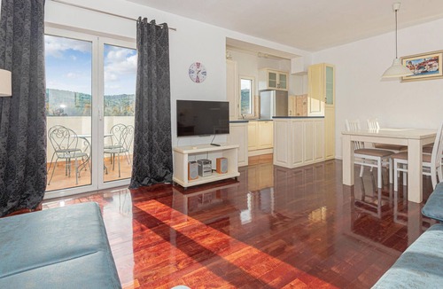 Sibenik House | Gorgeous home in Dubrava